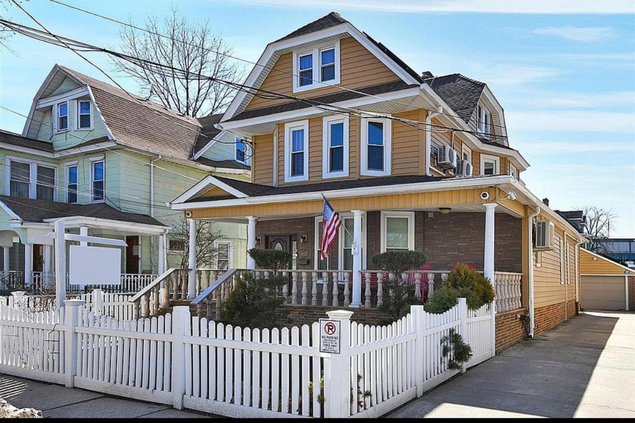 Hospedagem domiciliar Modern & Cozy In Queens Near Train Station And Buses