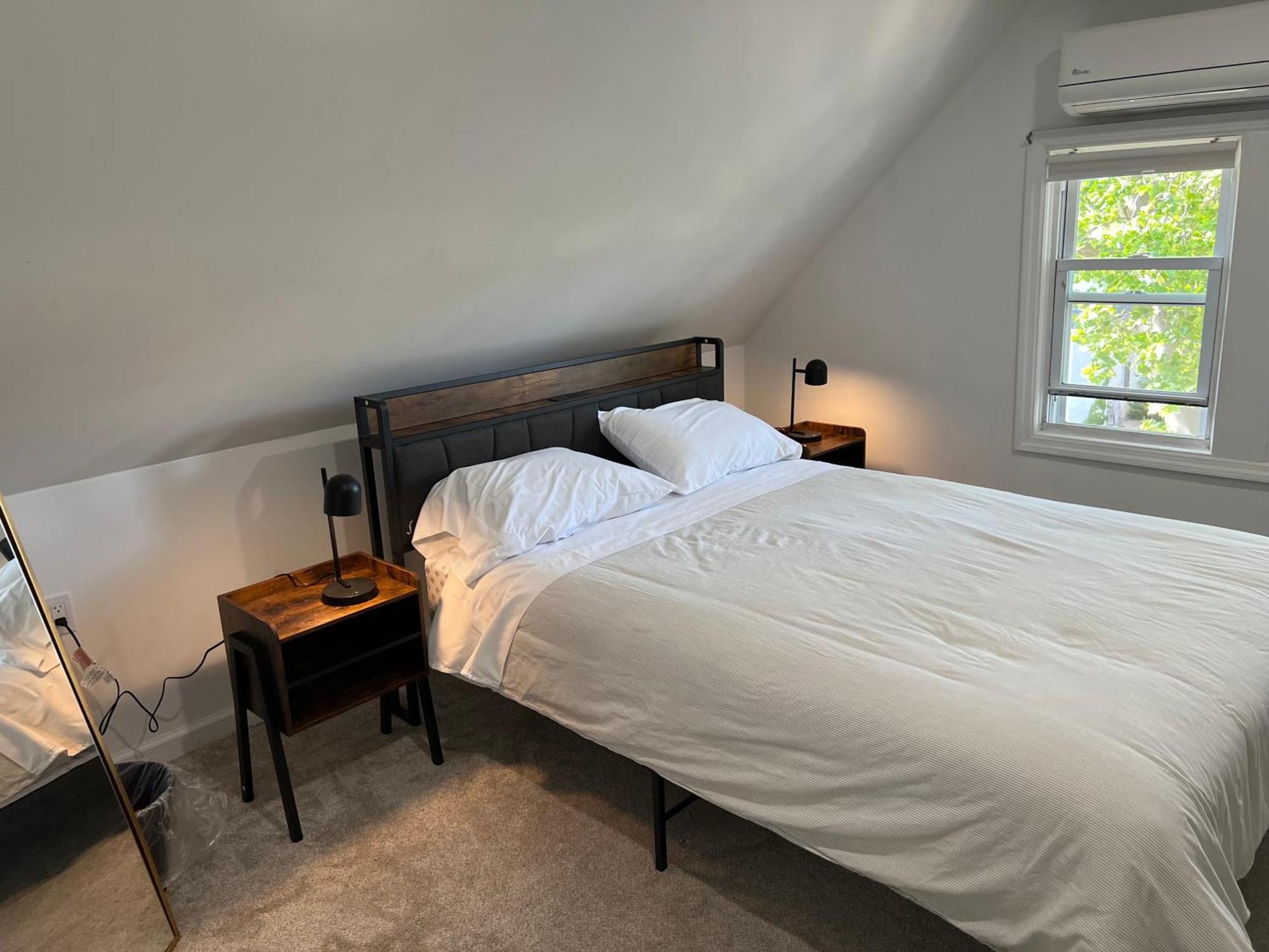 Hospedagem domiciliar Modern & Cozy In Queens Near Train Station And Buses *